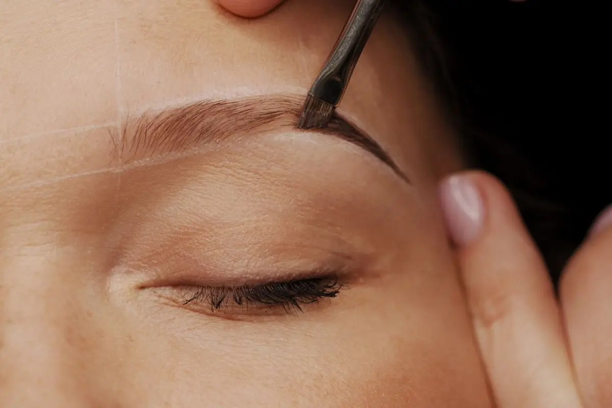 Brow Shape and Tint Cornwall